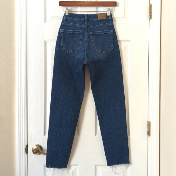 American Eagle Classic Dark Wash High Rise Crossover Straight Leg Mom Jeans 00 - Picture 4 of 15